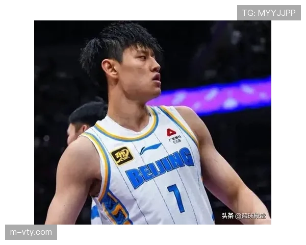 曾凡博陷入犯规麻烦 男篮世预赛年轻前锋交学费